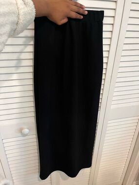 SHEIN Black Midi Pencil Skirt